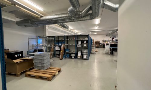 lokalbild 8 - Kontor med lager på Industrivägen 4