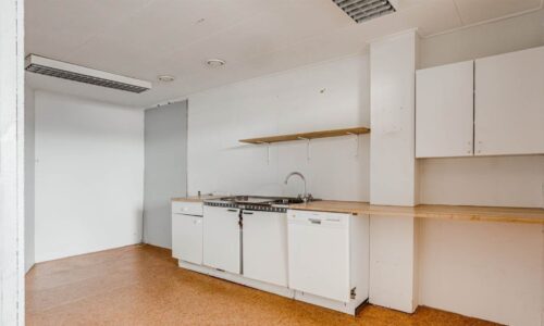 lokalbild 4 - Lager med kontor på Datavägen 43F