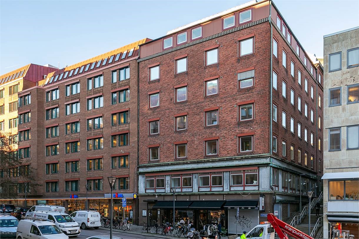 Kontorslokal på 629 kvm – perfekt för vård eller utbildning, med närhet till service och kommunikationer! bild 1