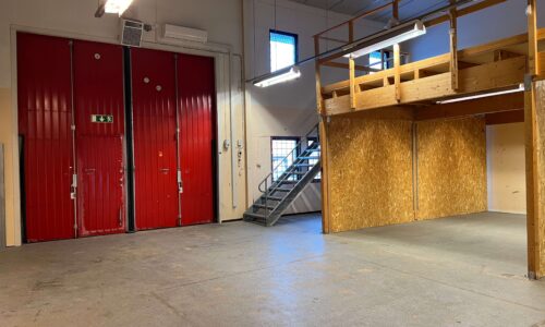 lokalbild 4 - Lager med kontor på Aröds industriväg 28