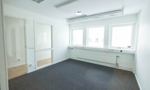 lokalbild 6 - Kontor med lager på Backa Bergögatan 7