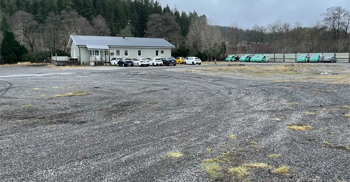 Flexibla lokaler för verksamhet och uppställning på Knösvägen 55 bild 1