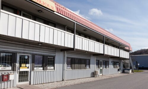 lokalbild 1 - Lager med kontor på Aröds industriväg 28