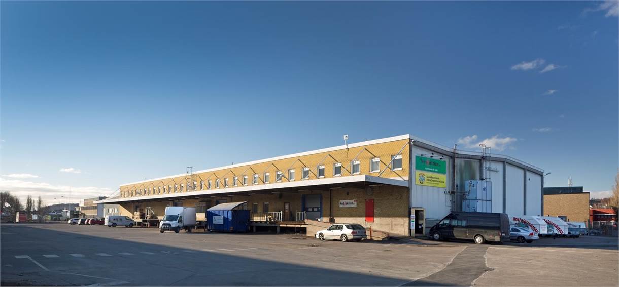Lagerlokal med kylrum och kontor – Utmärkt läge på Ringön bild 1